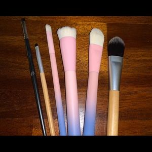 6/$15 Makeup brush